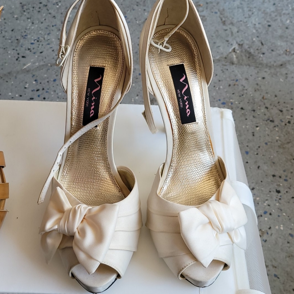 The touch of vina shoes